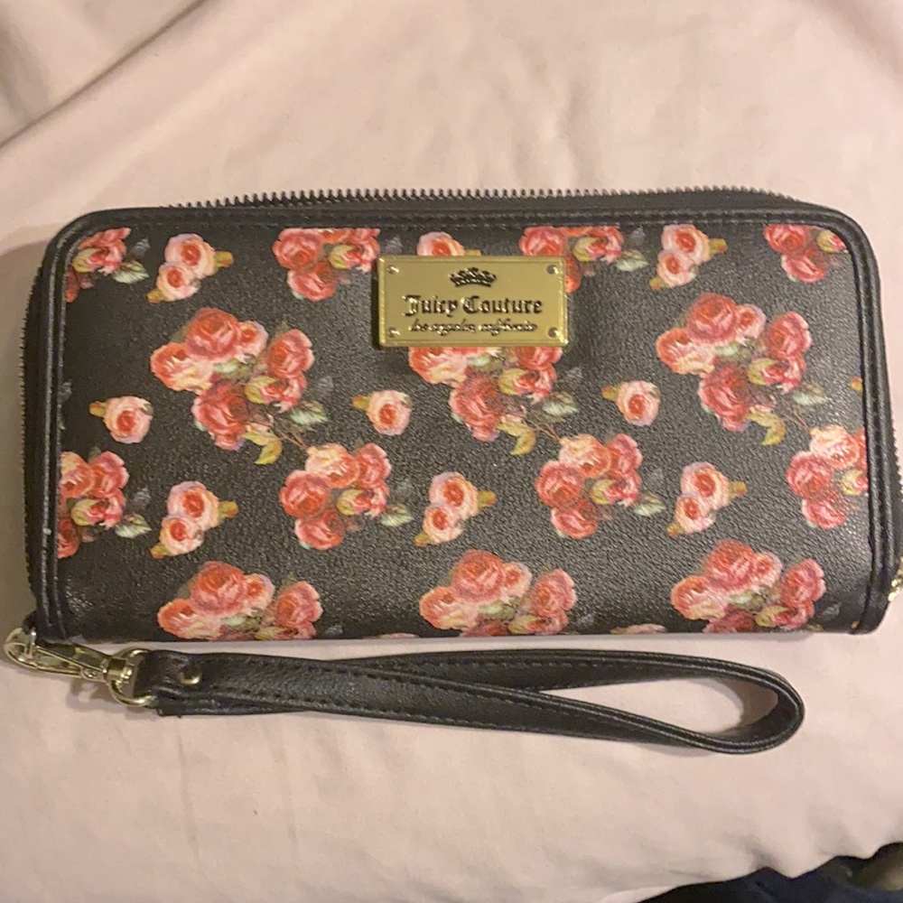 Juicy Couture Wallet / Wristlet